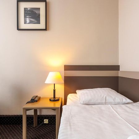 Hotel New Skanpol Колобжег Екстериор снимка