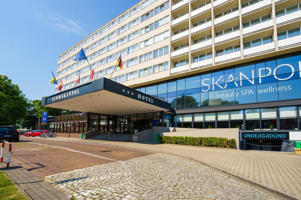 Hotel New Skanpol Колобжег Екстериор снимка