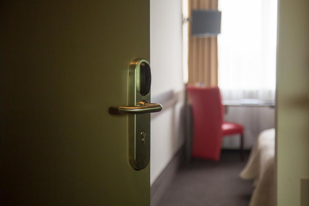 Hotel New Skanpol Колобжег Екстериор снимка