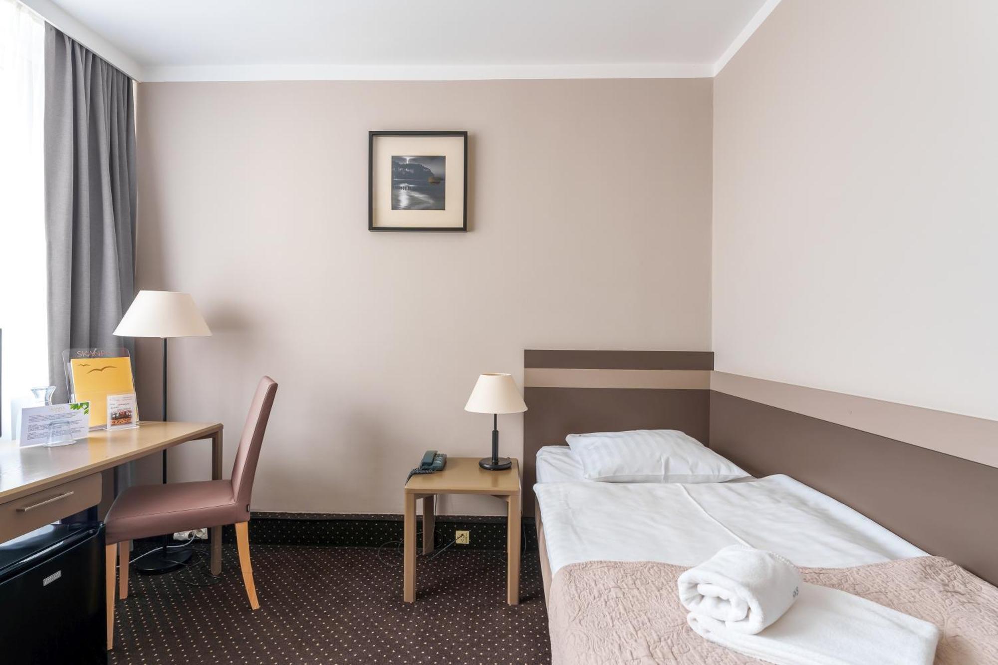 Hotel New Skanpol Колобжег Екстериор снимка