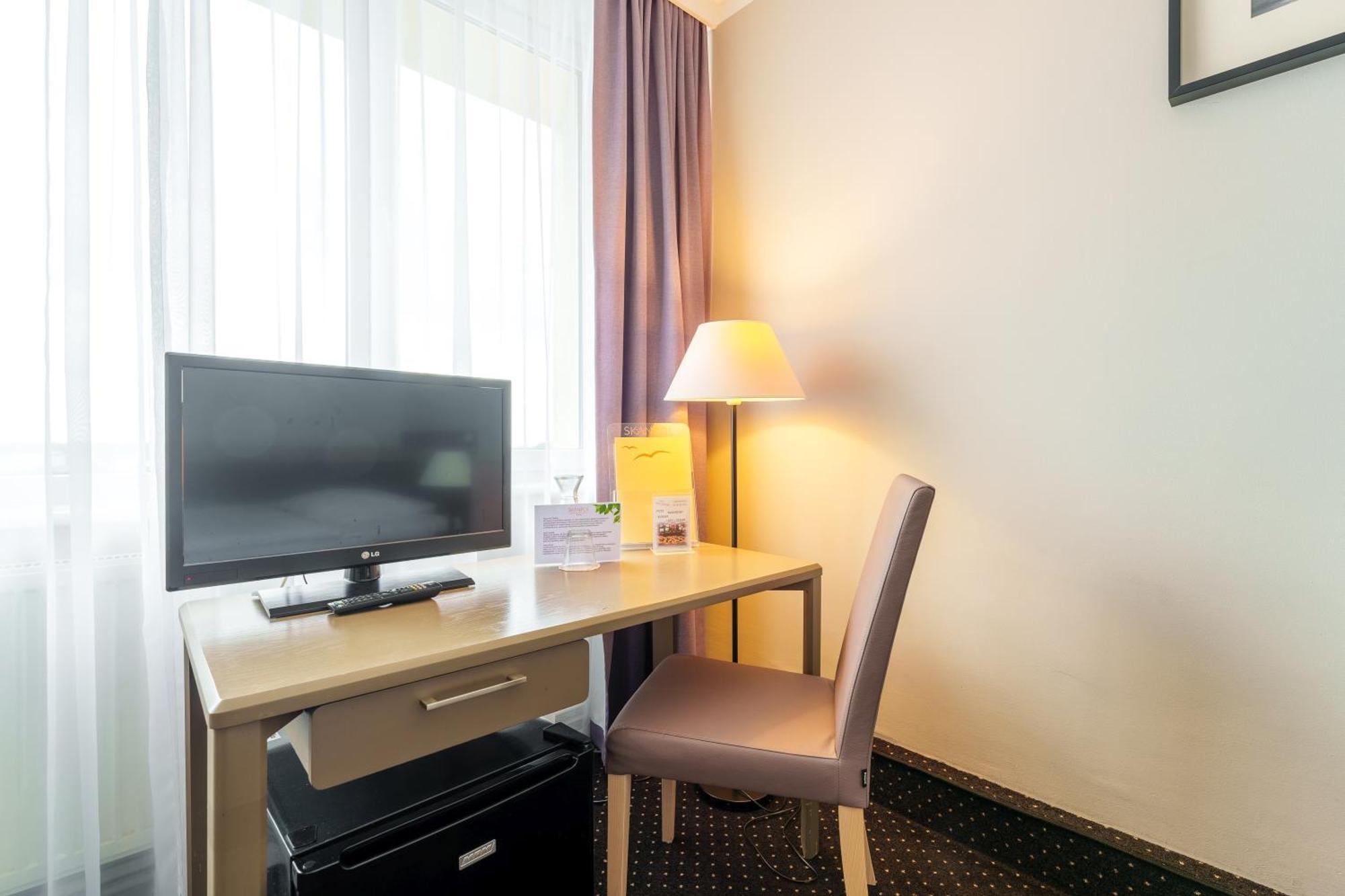 Hotel New Skanpol Колобжег Екстериор снимка
