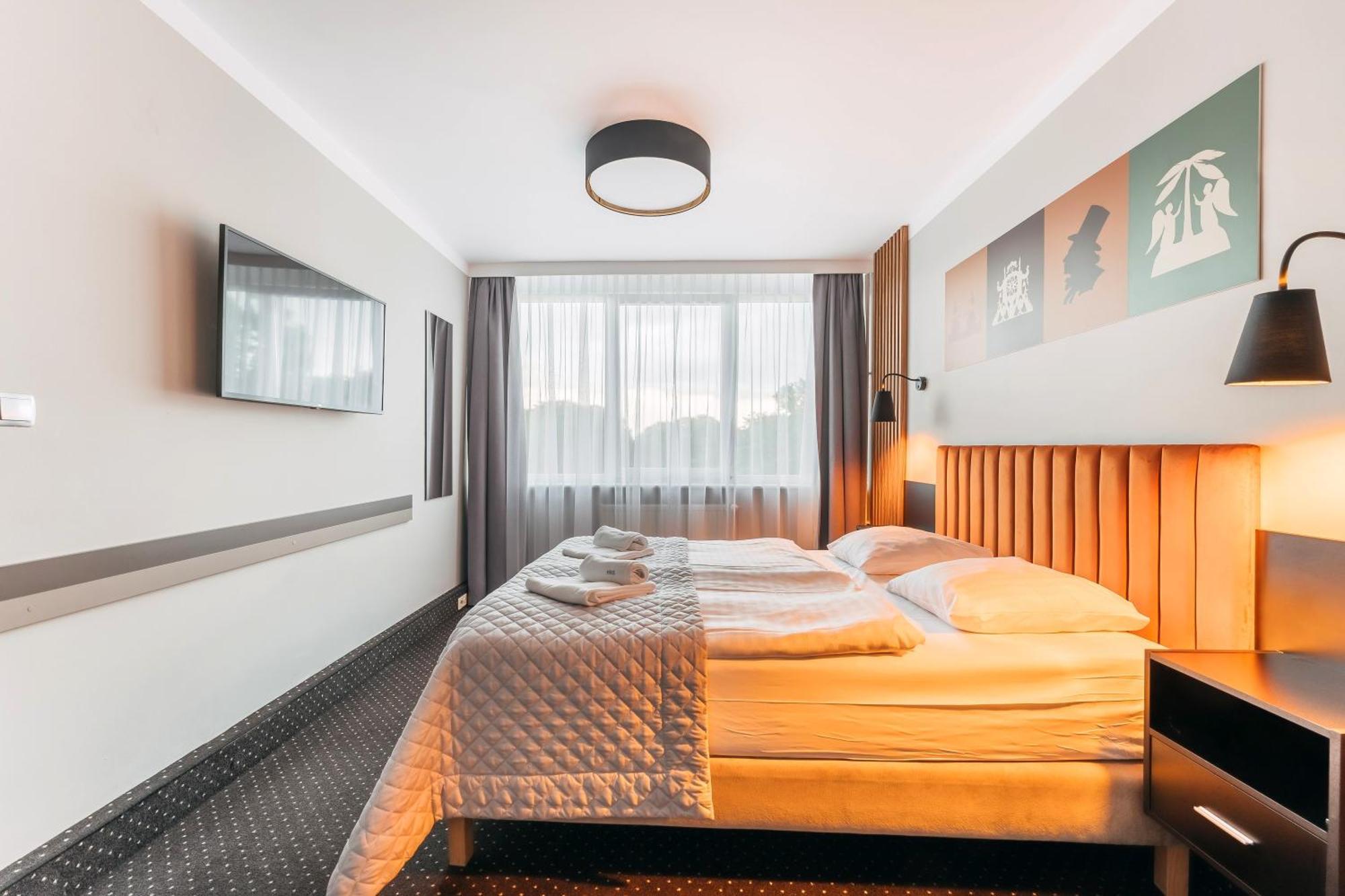 Hotel New Skanpol Колобжег Екстериор снимка