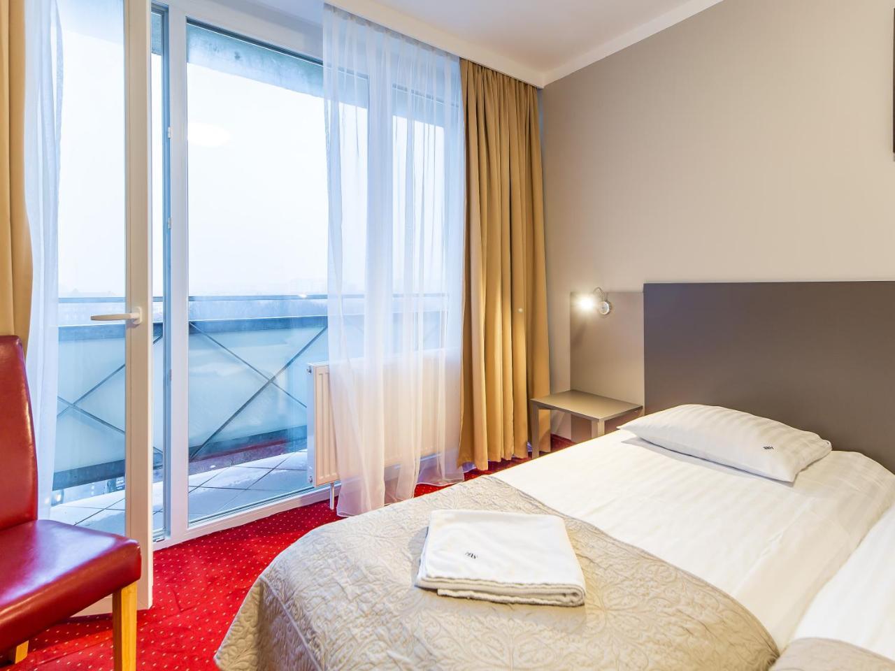 Hotel New Skanpol Колобжег Екстериор снимка